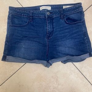 Bullhead stretchy denim shorts